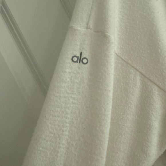 Alo Yoga Soho Pullover - Picture 3 of 3
